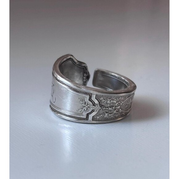 Handmade Antique Silver Plated Spoon Ring: Monogram “N” “Ancestral”, Size 10.5 - Picture 3 of 8
